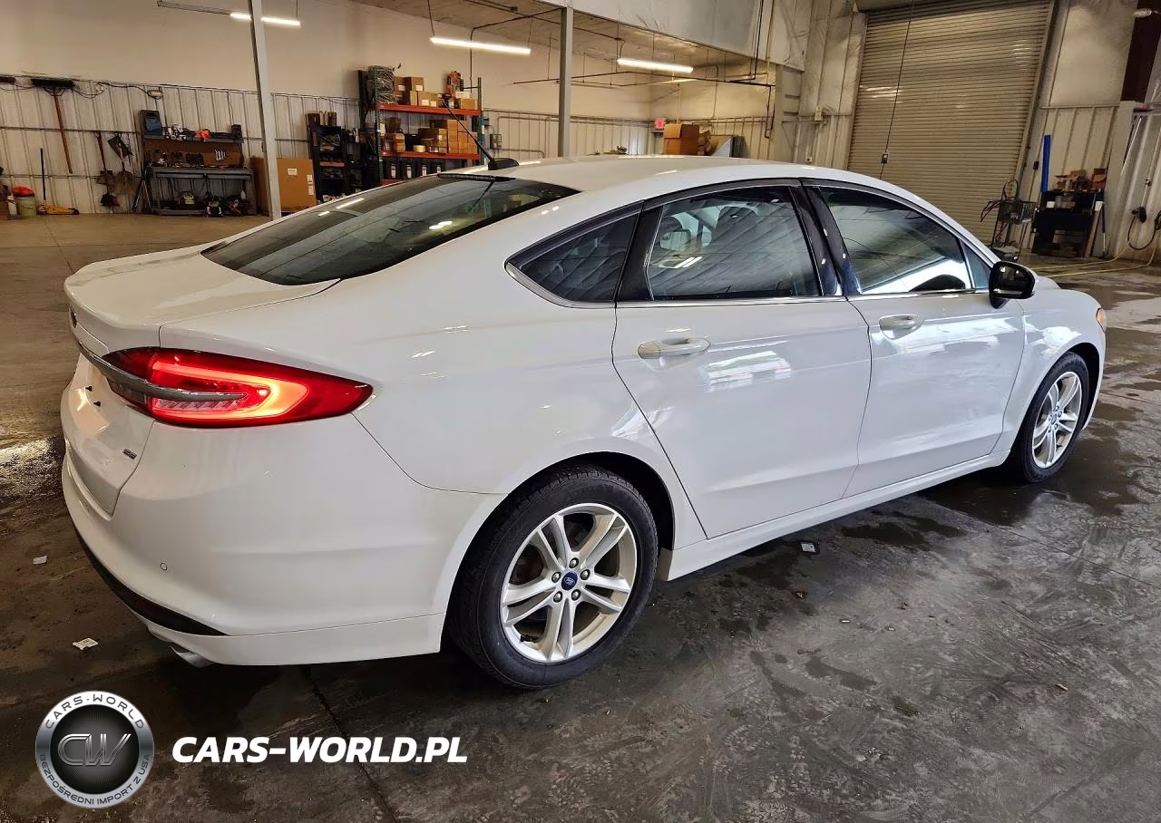 2018 Ford Fusion Se VIN:3FA6P0H75JR184690 - 3