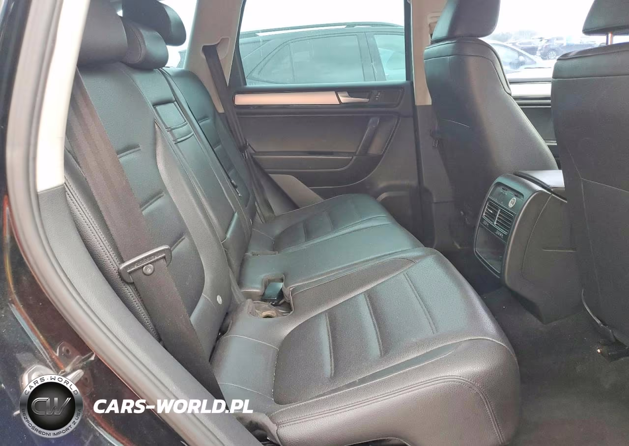 2012 Volkswagen Touareg V6 Tdi VIN:WVGEK9BP3CD006883 - 11