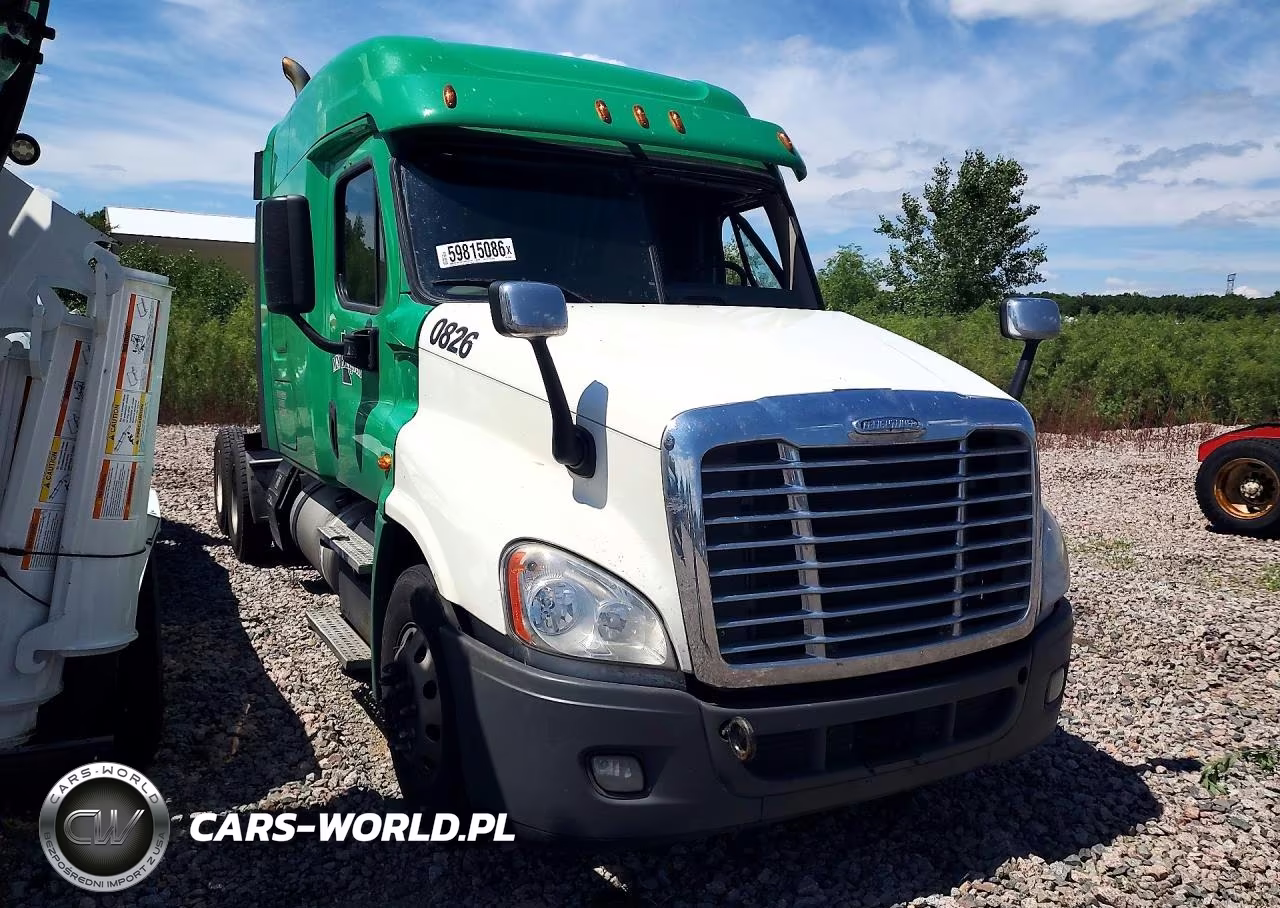 2018 Freightliner Cascadia 125 Semi Truck VIN:1FUJGLDR3JLJY7933 - 4
