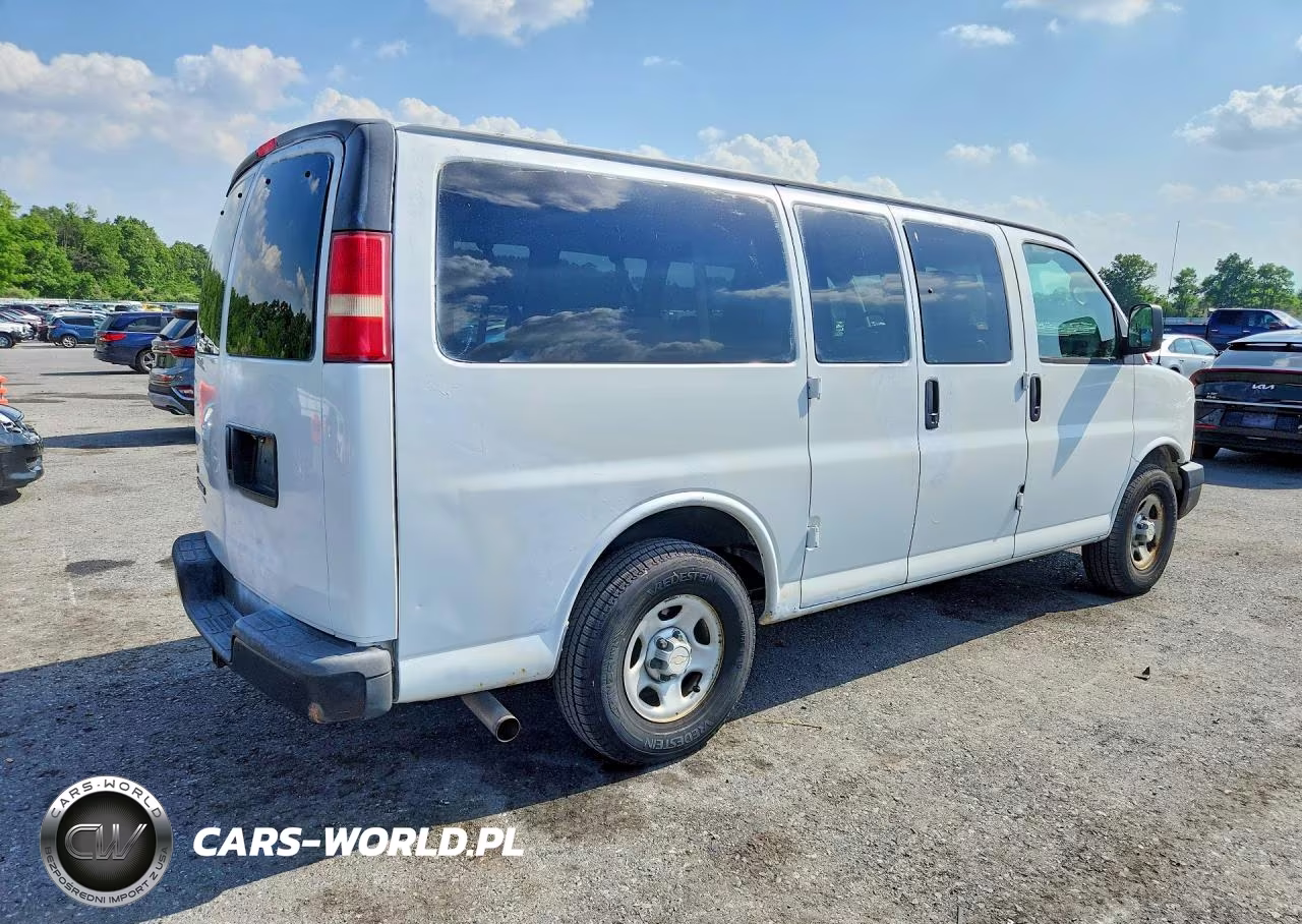 2007 Chevrolet Express G1500 VIN:1GNFH15Z571213439 - 3