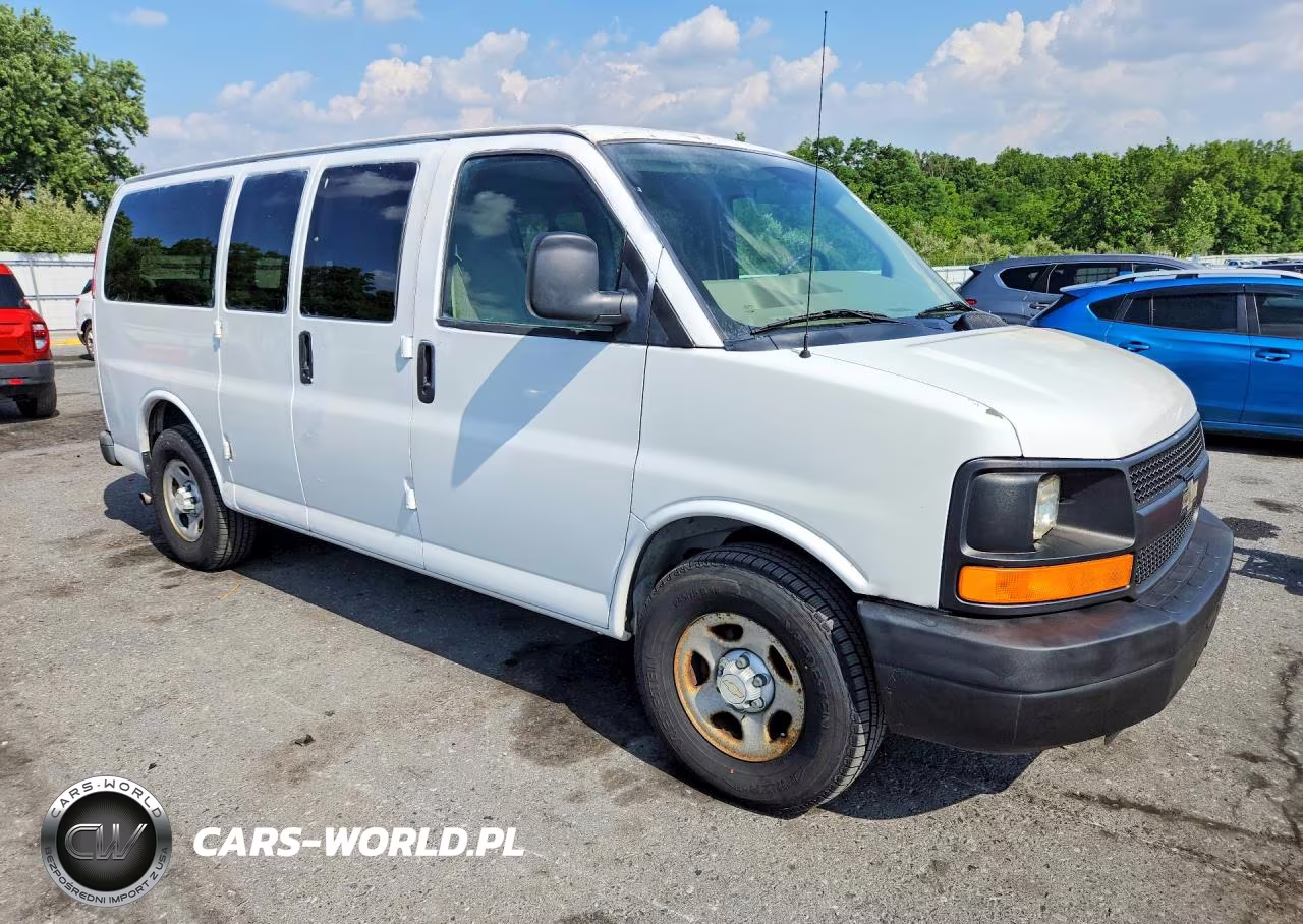 2007 Chevrolet Express G1500 VIN:1GNFH15Z571213439 - 4