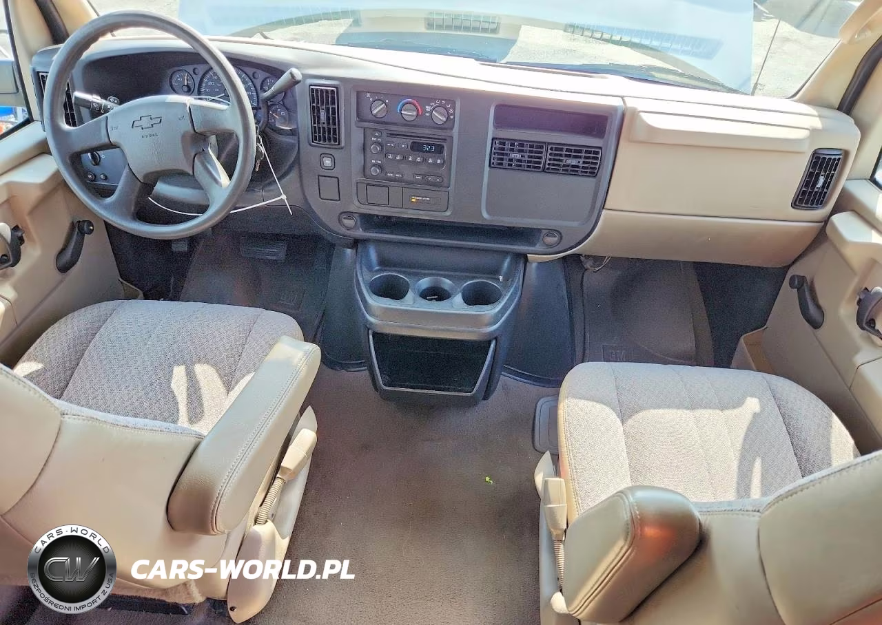 2007 Chevrolet Express G1500 VIN:1GNFH15Z571213439 - 8