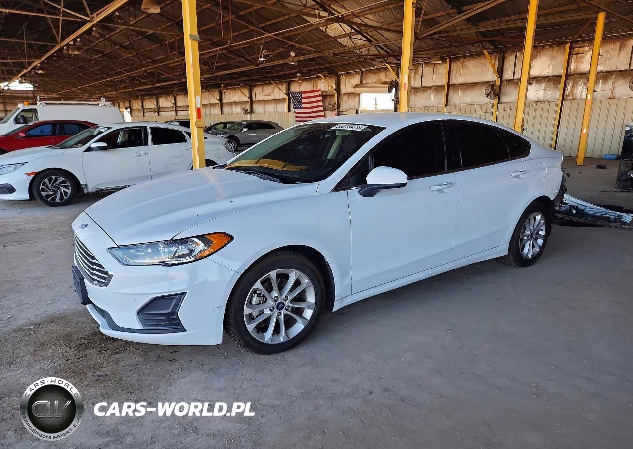 2020 Ford Fusion Se – zdjęcie 1 z 13