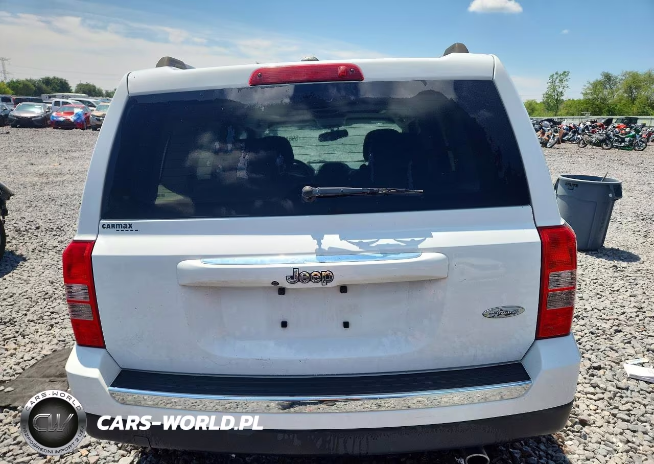 2017 Jeep Patriot Latitude VIN:1C4NJPFA9HD136854 - 6