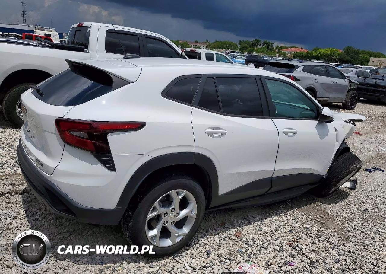 2024 Chevrolet Trax Ls VIN:KL77LFE20RC002391 - 3