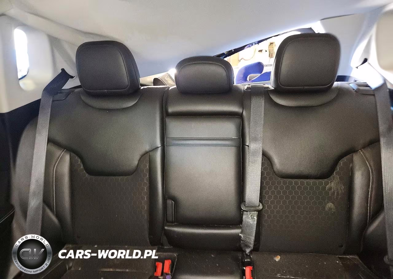 2018 Jeep Compass Latitude VIN:3C4NJDBB6JT162261 - 10