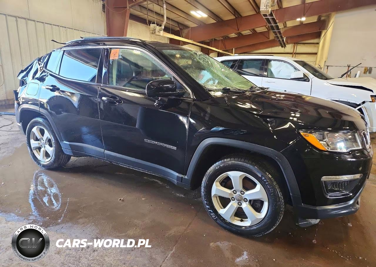 2018 Jeep Compass Latitude VIN:3C4NJDBB6JT162261 - 4
