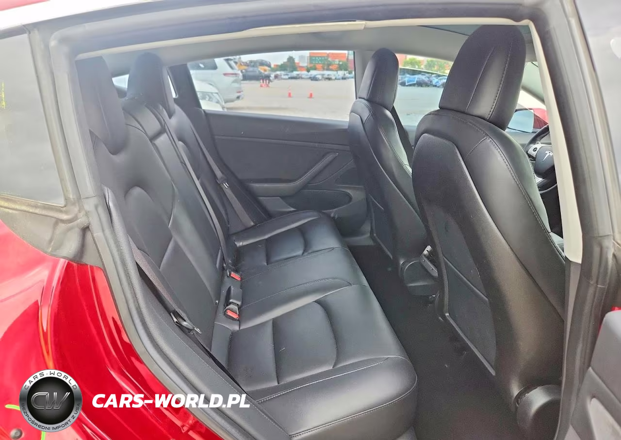 2018 Tesla Model 3 VIN:5YJ3E1EB8JF111459 - 10