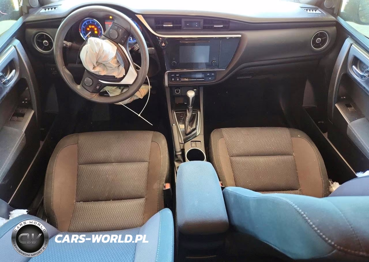 2019 Toyota Corolla Le VIN:2T1BURHE8KC166373 - 8