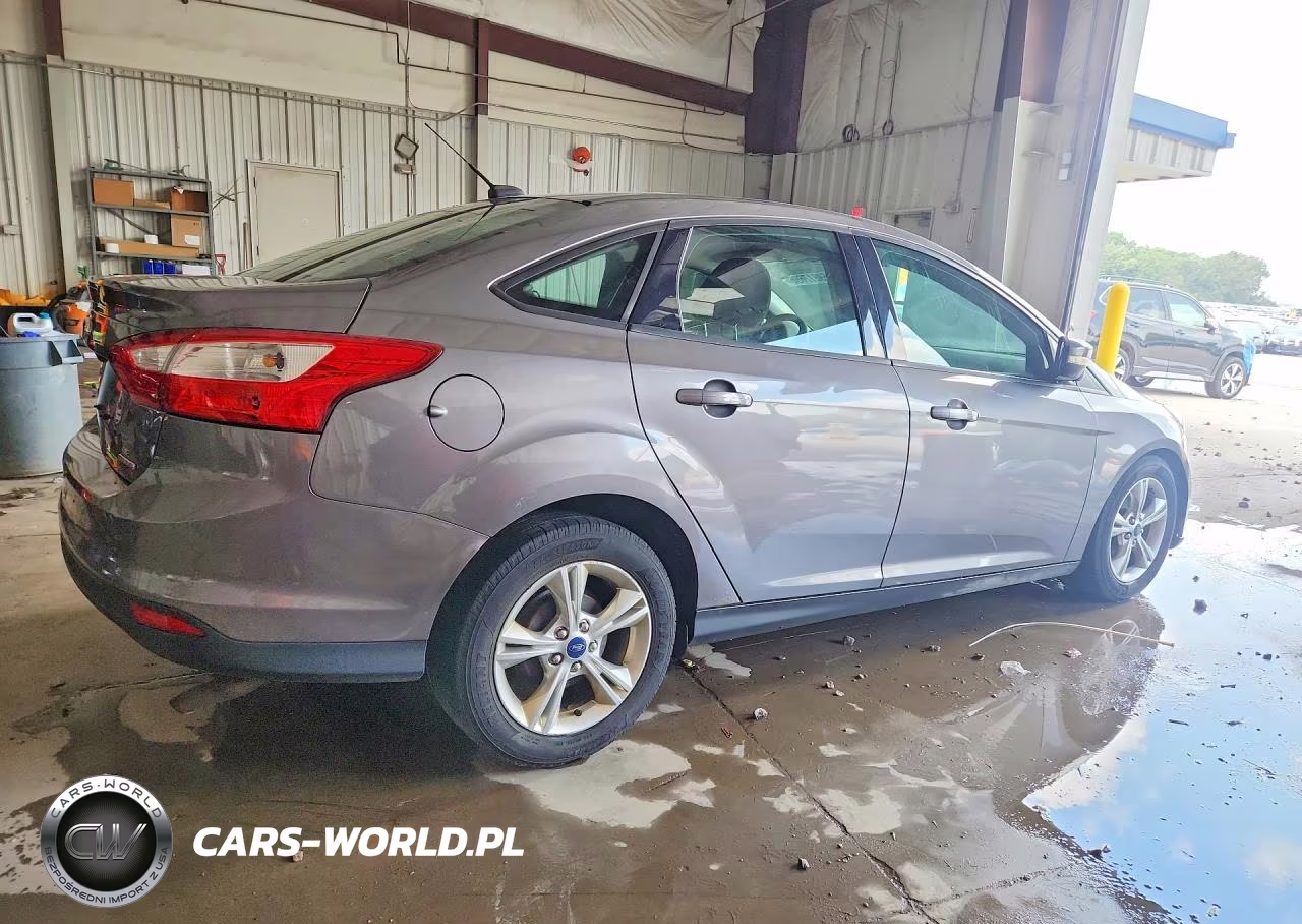 2013 Ford Focus Se VIN:1FADP3F29DL379808 - 3