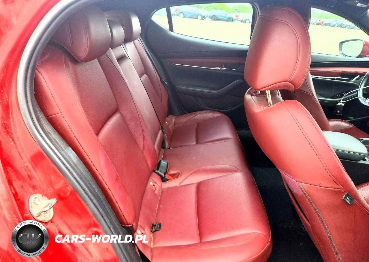 2019 Mazda 3 Premium VIN:JM1BPBNM0K1132670 - 10