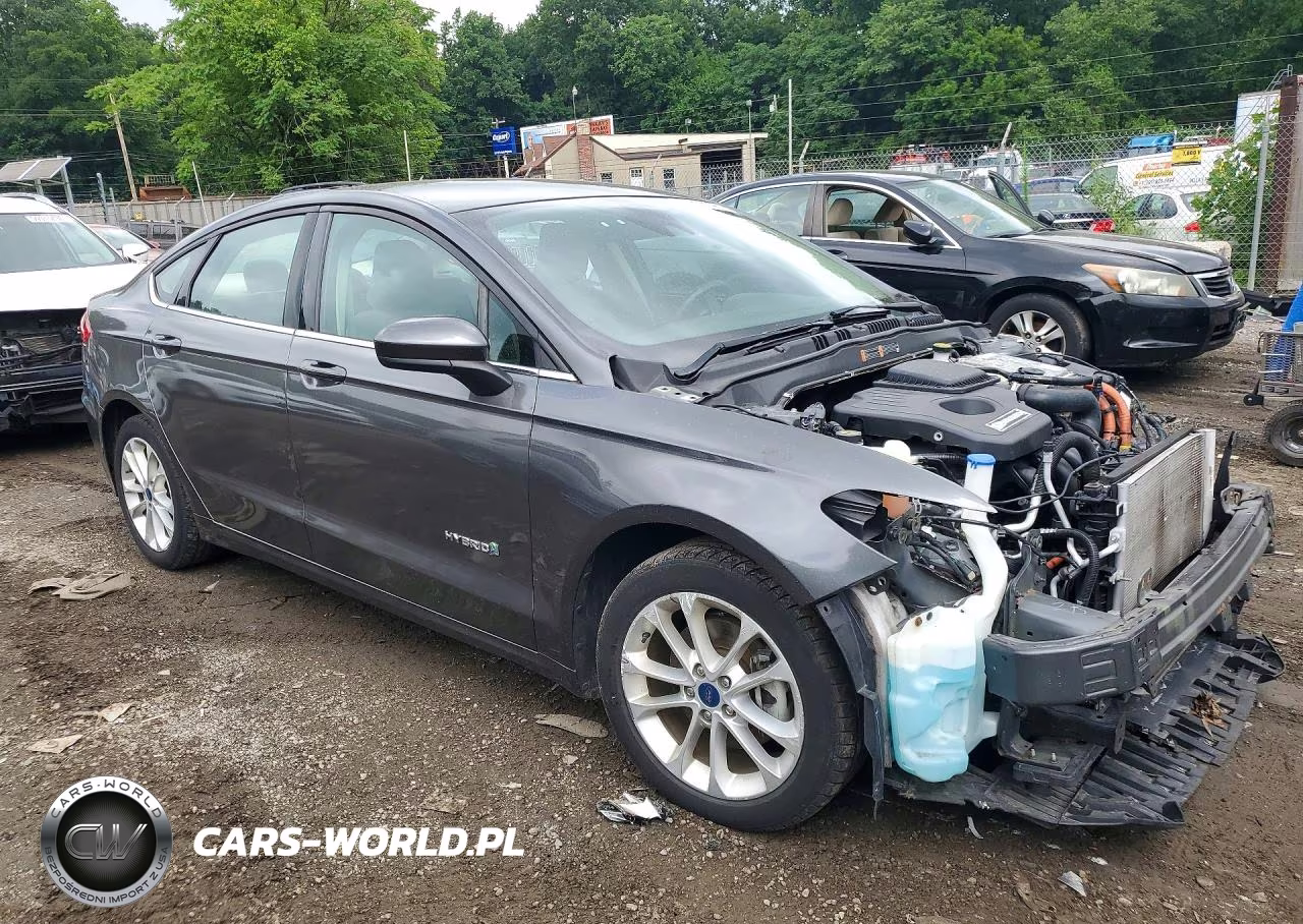 2019 Ford Fusion Se VIN:3FA6P0LU3KR241421 - 4