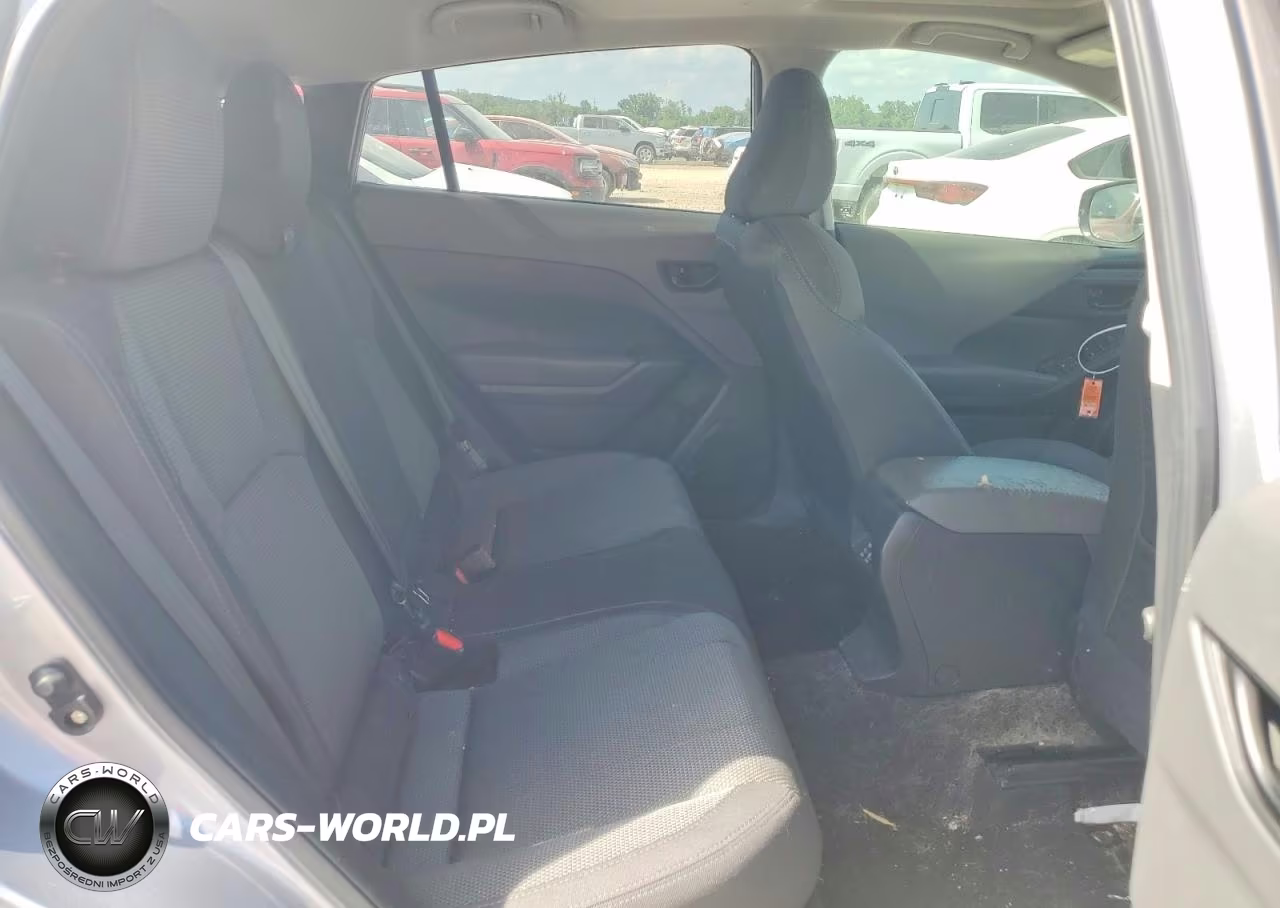 2024 Subaru Crosstrek Premium VIN:JF2GUADC4R8250662 - 10