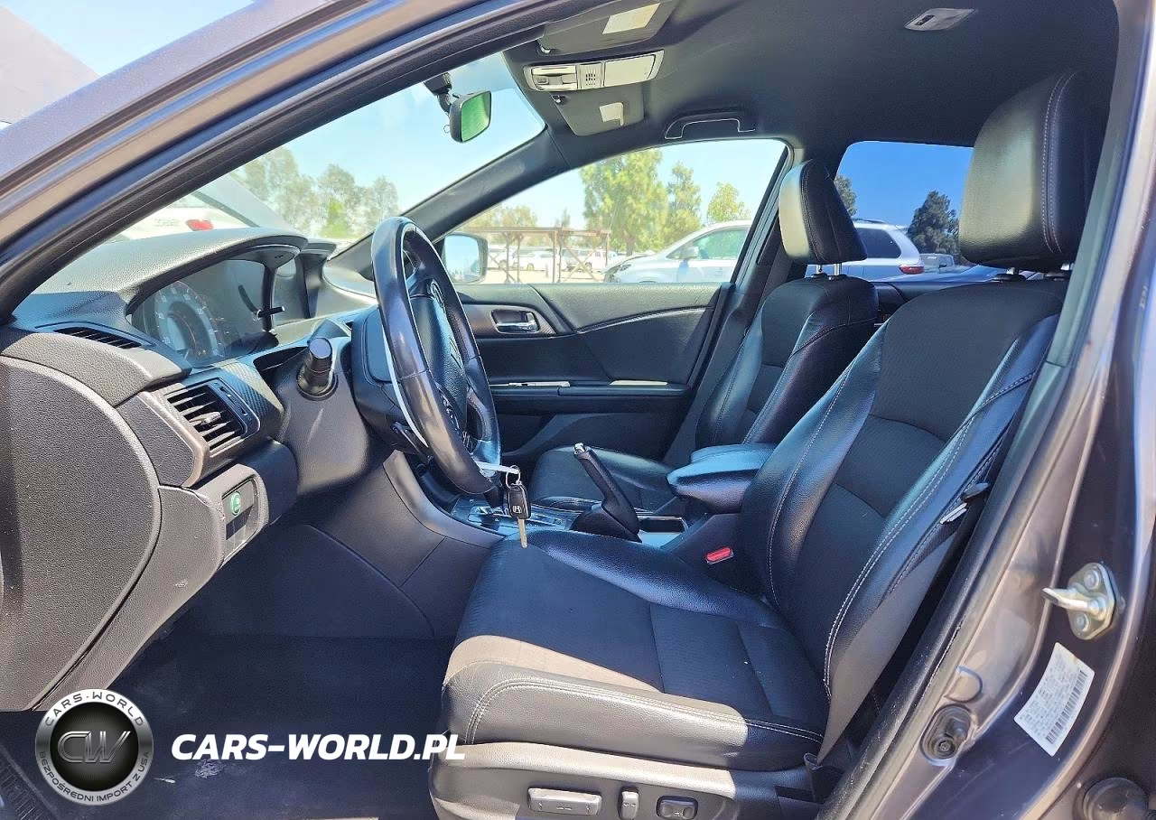 2017 Honda Accord Sport VIN:1HGCR2F58HA073612 - 7