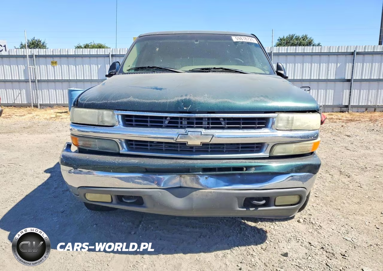 2001 Chevrolet Suburban K1500 VIN:1GNFK16TX1J220132 - 5