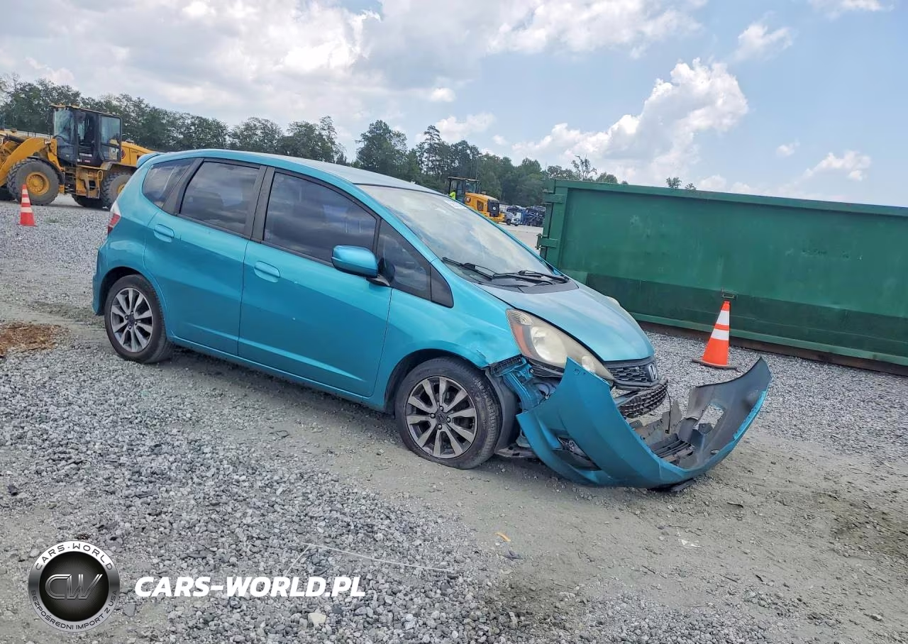 2012 Honda Fit Sport VIN:JHMGE8H57CC005745 - 4