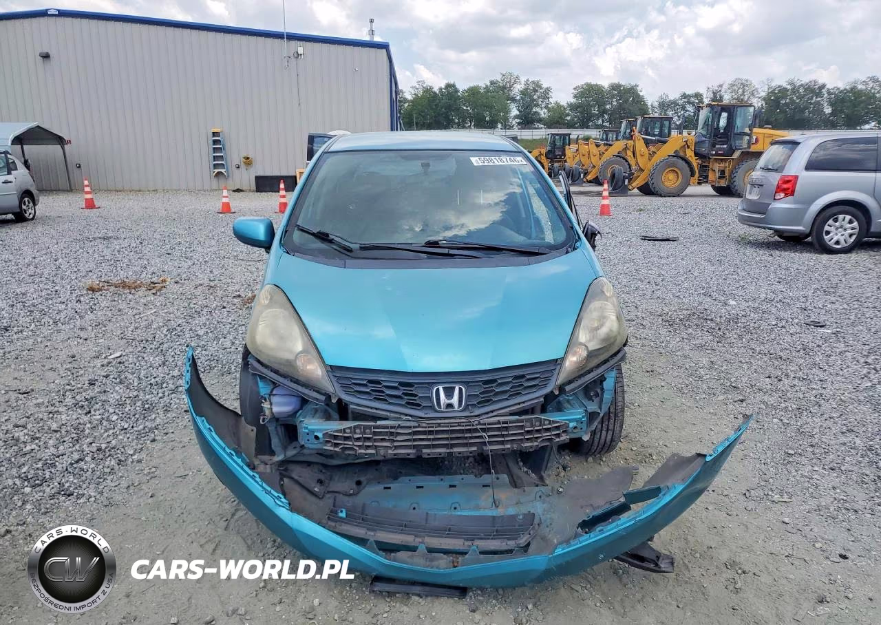 2012 Honda Fit Sport VIN:JHMGE8H57CC005745 - 5