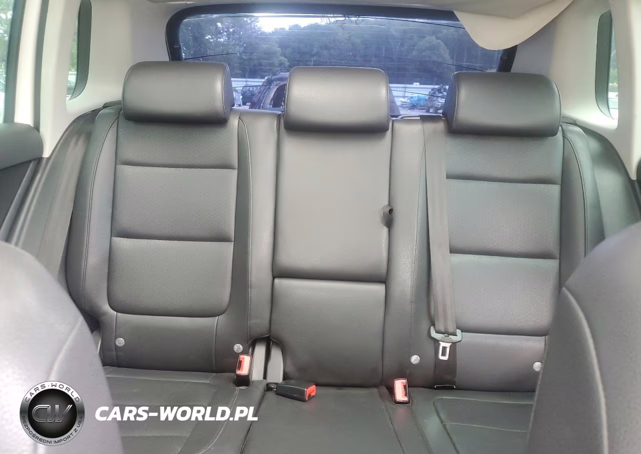 2010 Volkswagen Tiguan Se VIN:WVGBV7AX2AW516045 - 10