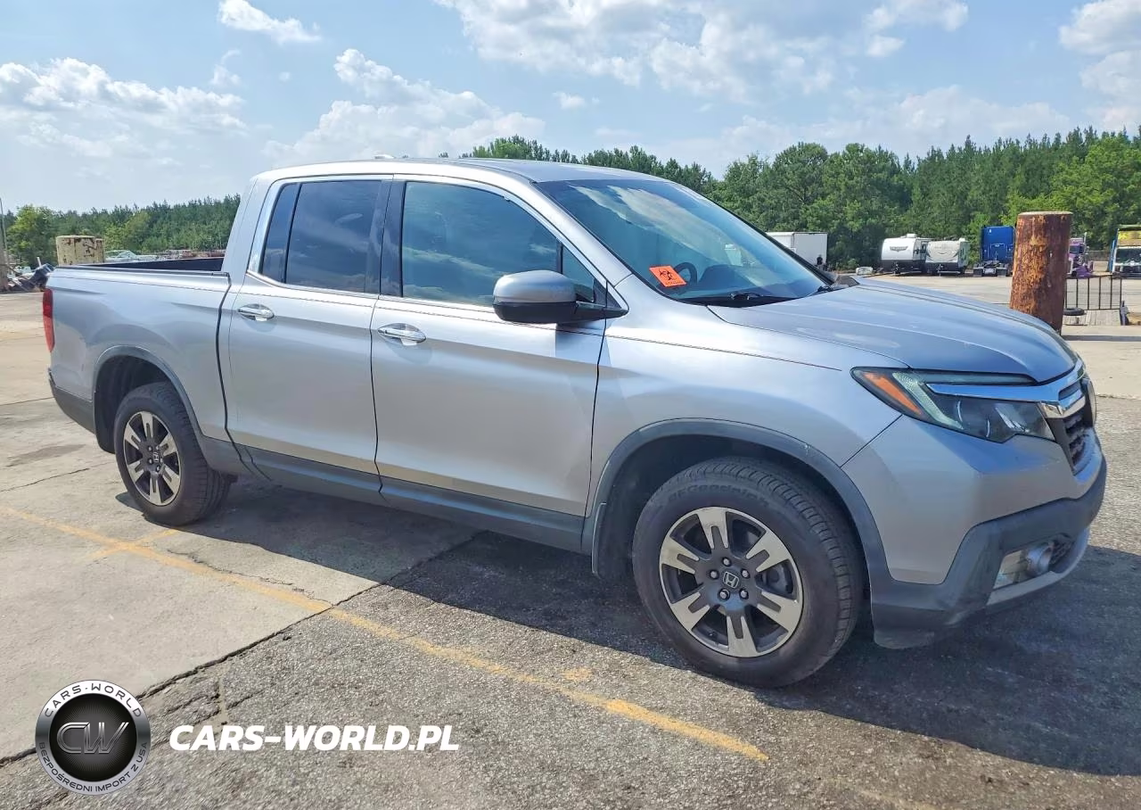 2017 Honda Ridgeline Rtl VIN:5FPYK3F71HB034701 - 4