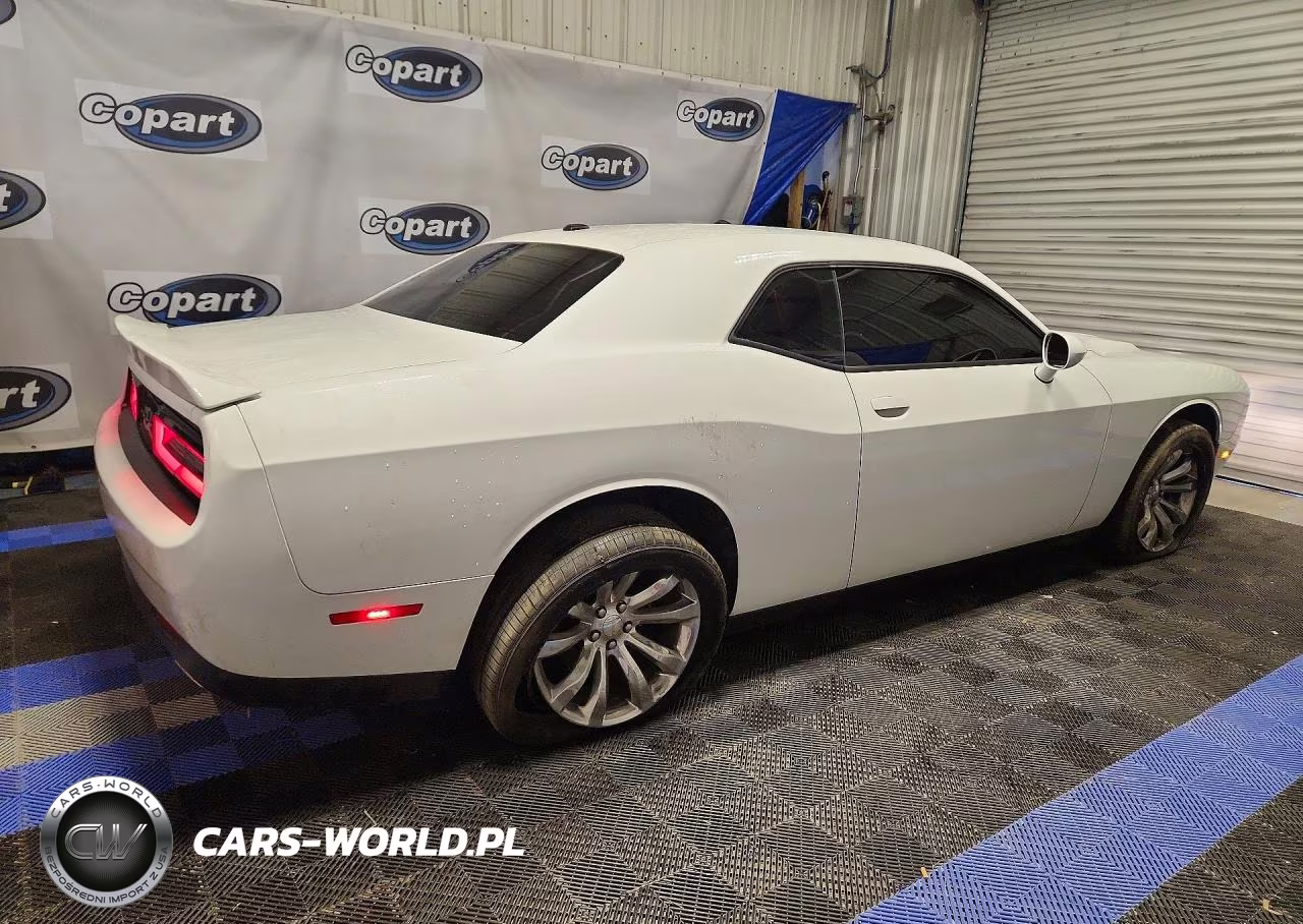 2019 Dodge Challenger Sxt VIN:2C3CDZAG0KH561657 - 3
