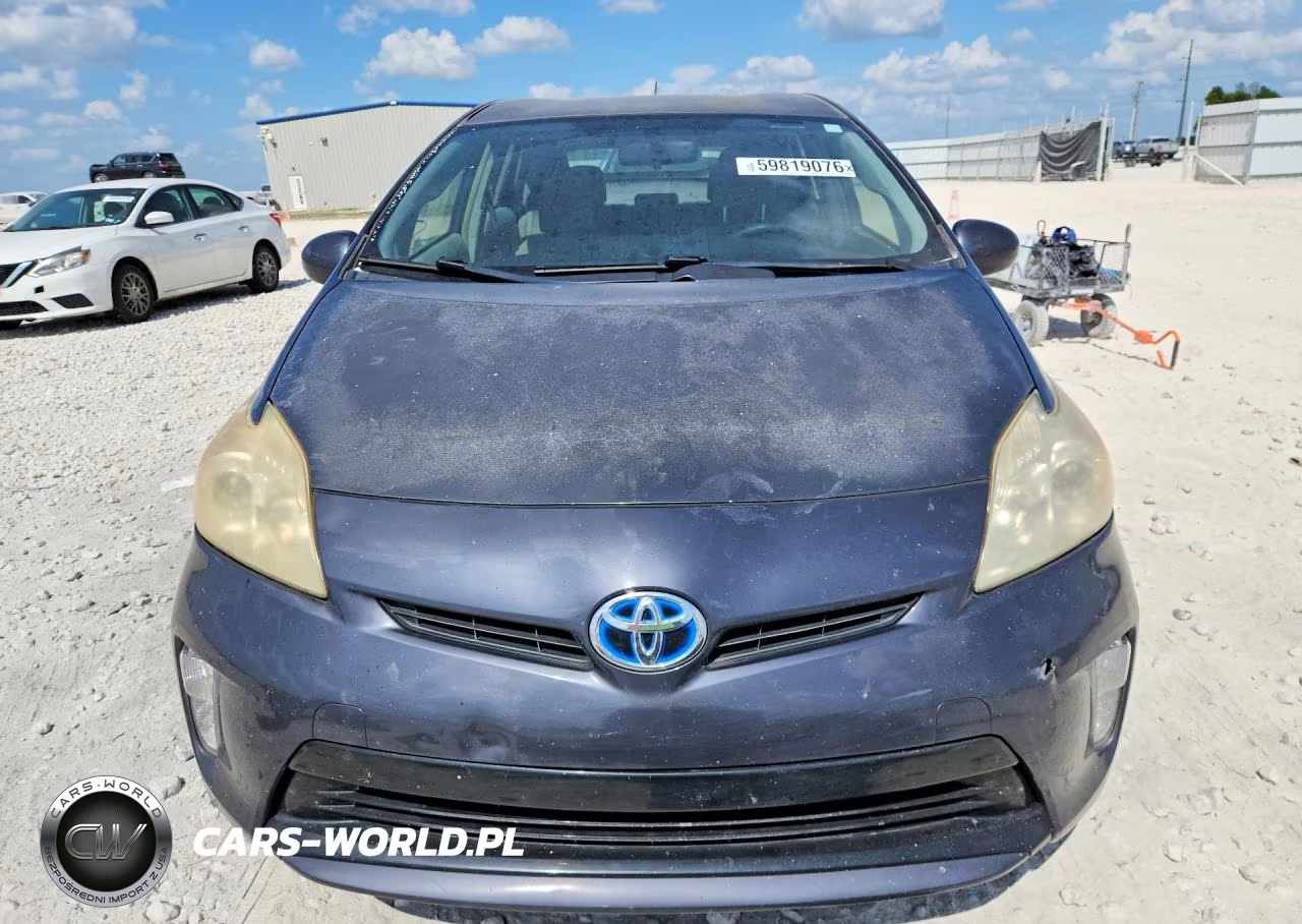 2012 Toyota Prius Three VIN:JTDKN3DU1C1556275 - 5