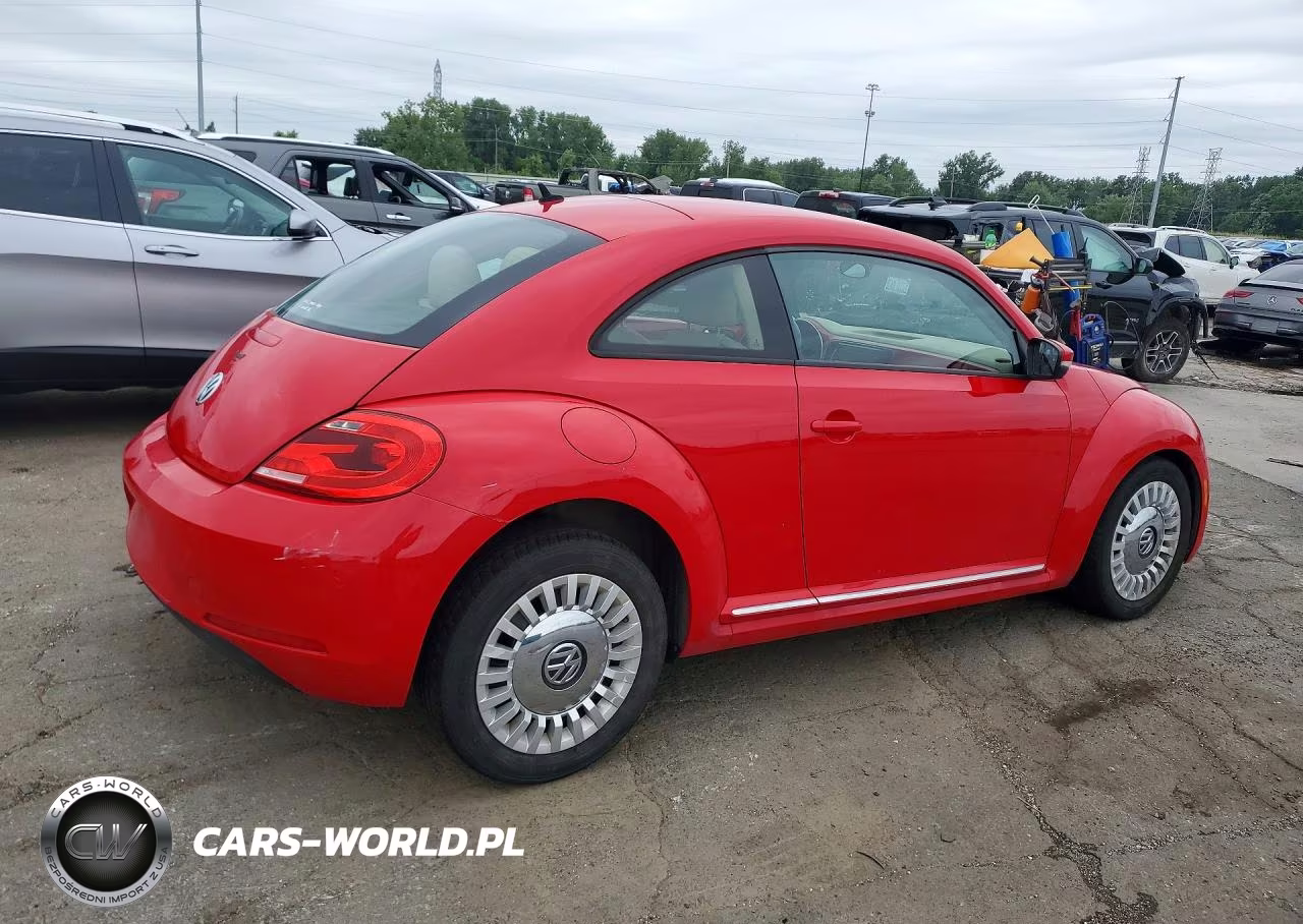 2013 Volkswagen Beetle VIN:3VWJX7AT0DM676577 - 3