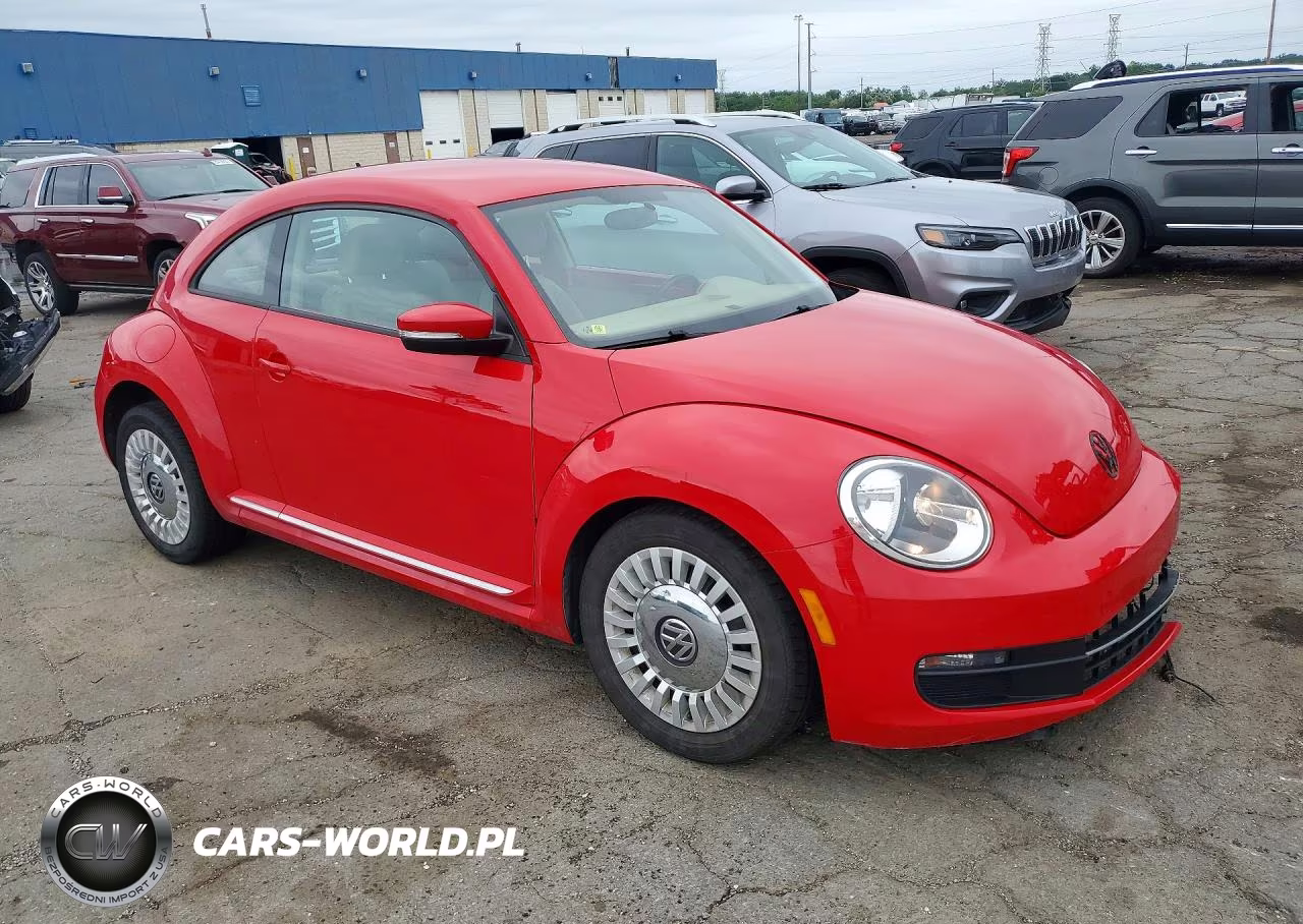 2013 Volkswagen Beetle VIN:3VWJX7AT0DM676577 - 4