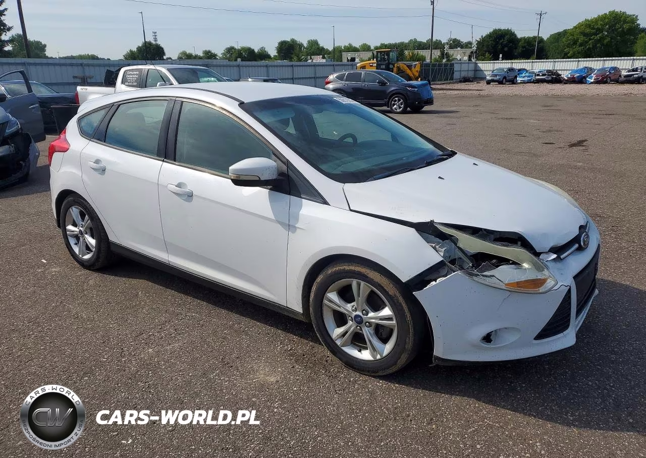 2013 Ford Focus Se VIN:1FADP3K24DL159305 - 4