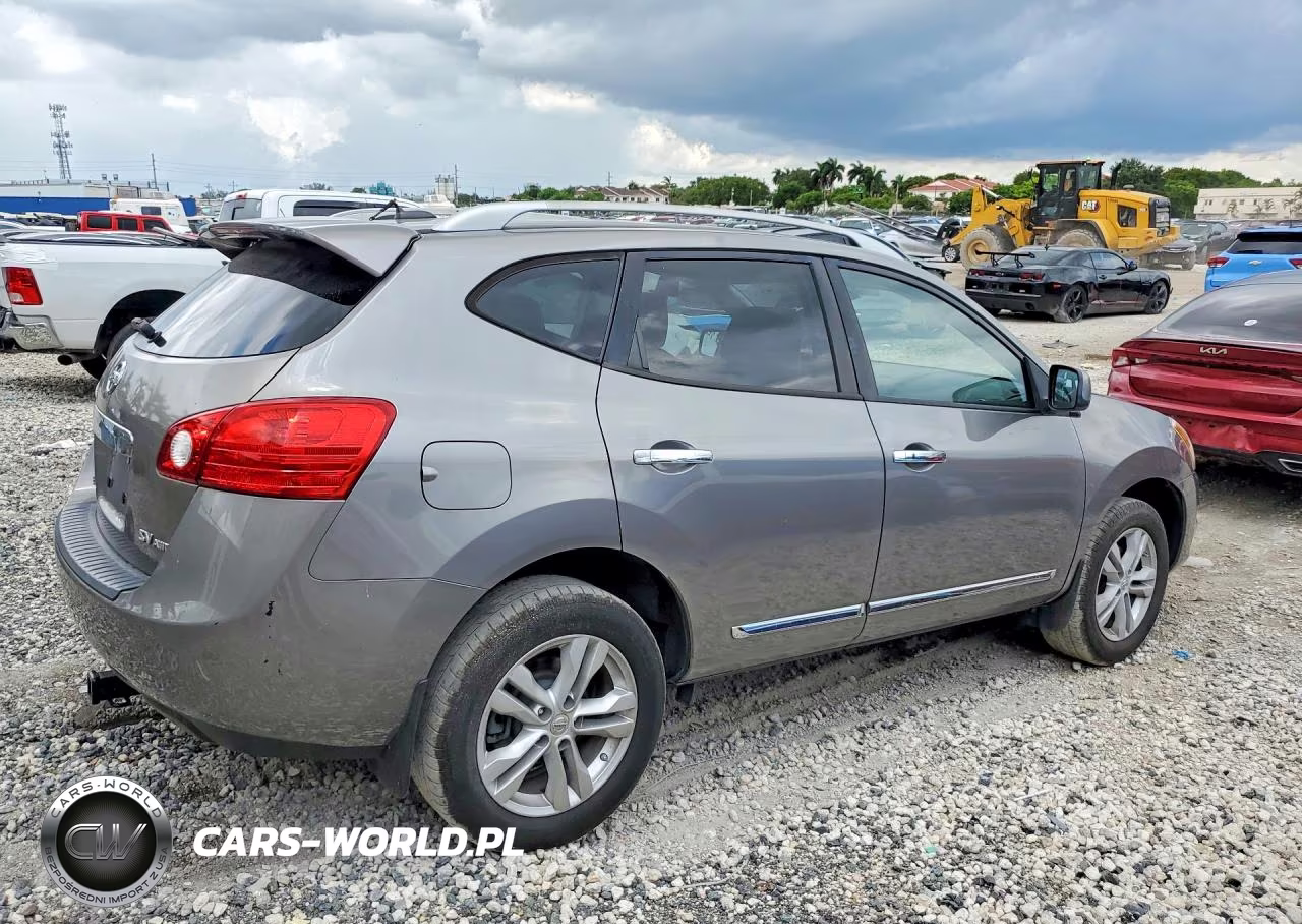 2013 Nissan Rogue S VIN:JN8AS5MV5DW134186 - 3