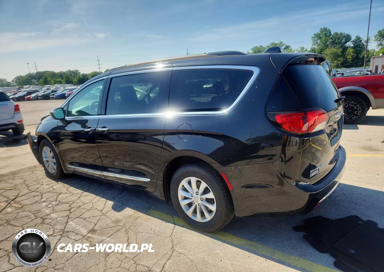 2017 Chrysler Pacifica Touring L VIN:2C4RC1BGXHR638255 - 2