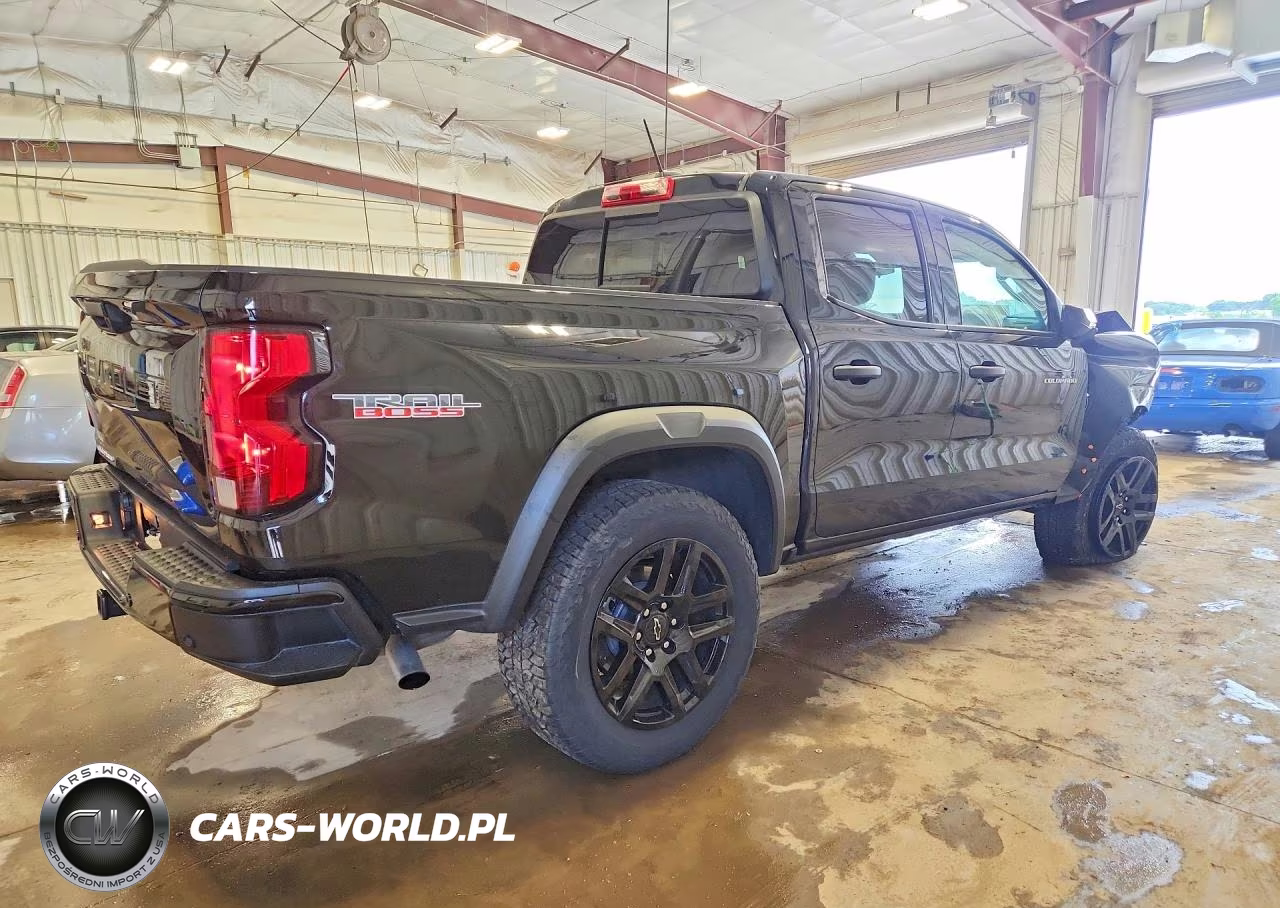 2024 Chevrolet Colorado Trail Boss VIN:1GCPTEEK6R1245924 - 3