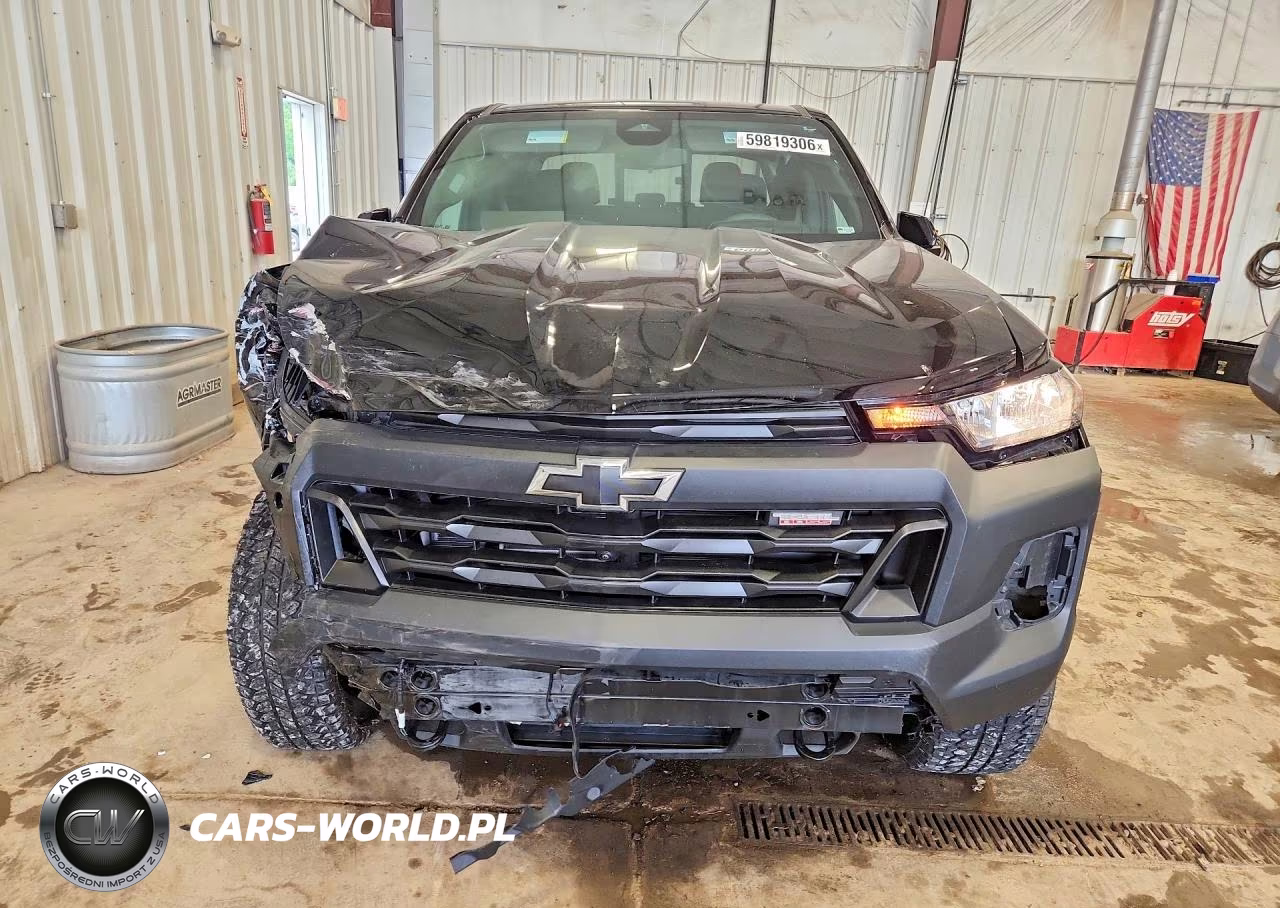 2024 Chevrolet Colorado Trail Boss VIN:1GCPTEEK6R1245924 - 5
