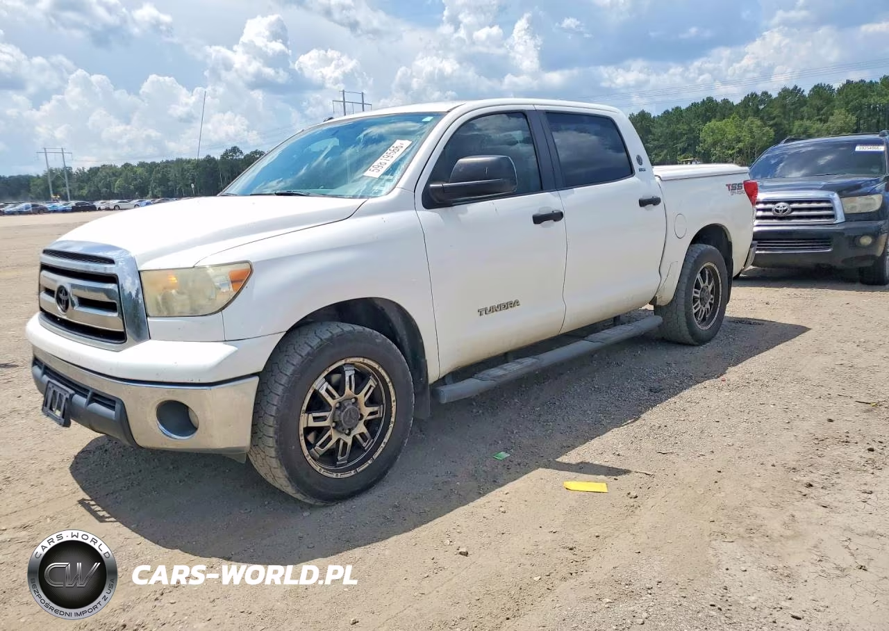 2013 Toyota Tundra Crewmax Sr5