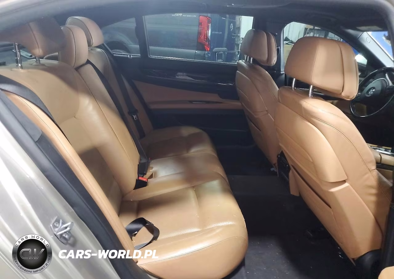 2015 BMW 7 Series VIN:WBAYE8C53FD780939 - 10