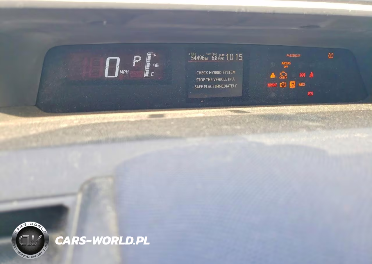 2015 Toyota Prius C Three VIN:JTDKDTB35F1114049 - 9