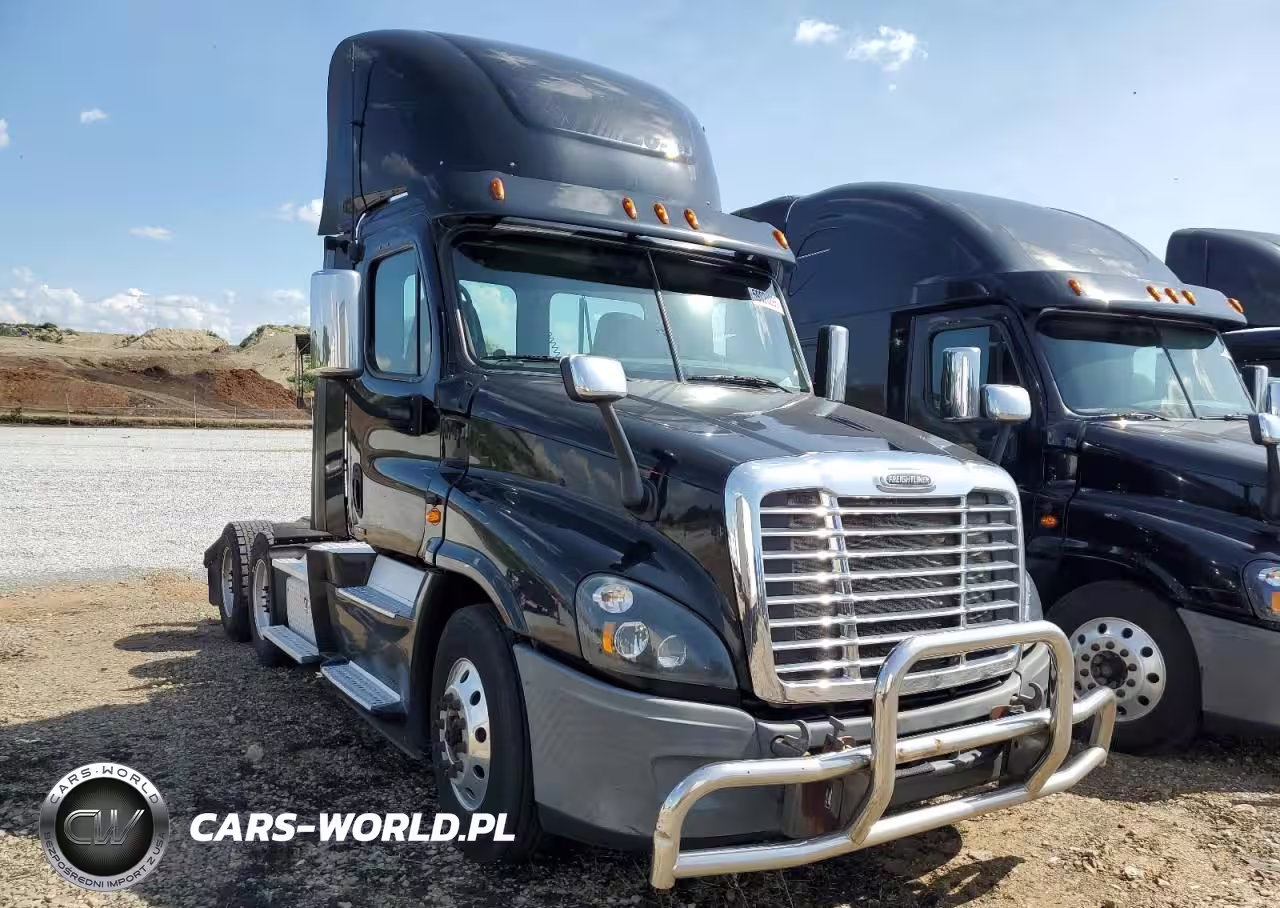 2017 FREIGHTLINER CASCADIA 1