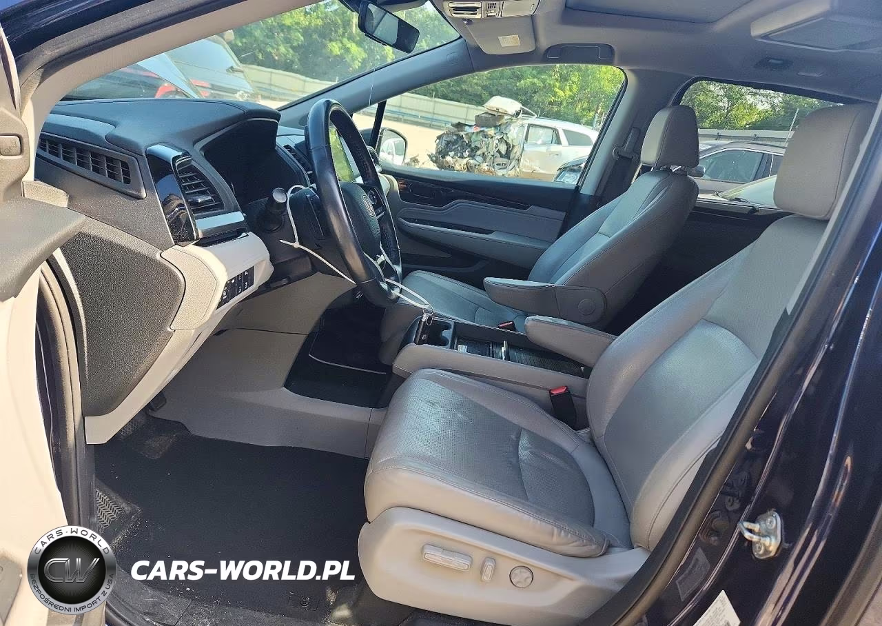 2018 Honda Odyssey Elite VIN:5FNRL6H97JB002450 - 7