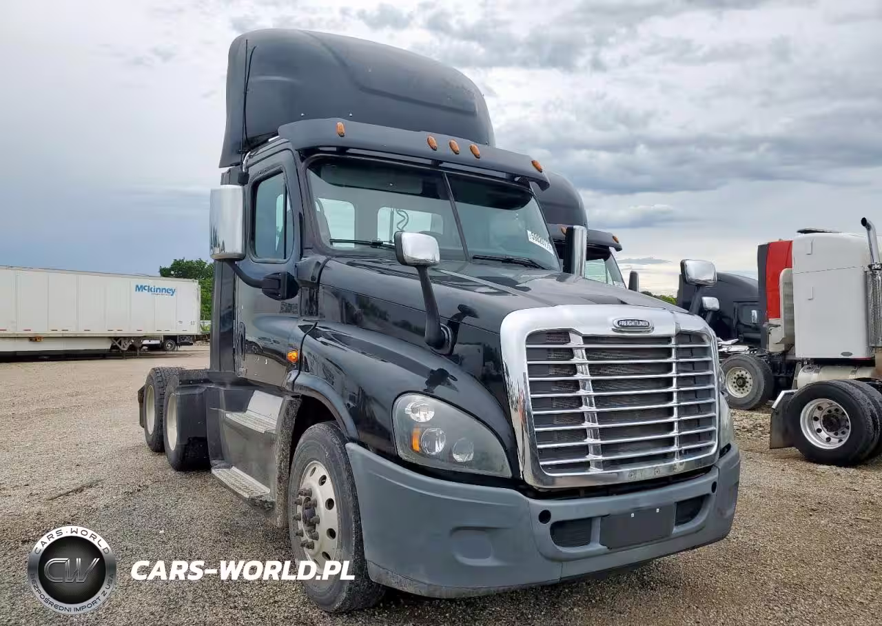 2017 FREIGHTLINER CASCADIA 1