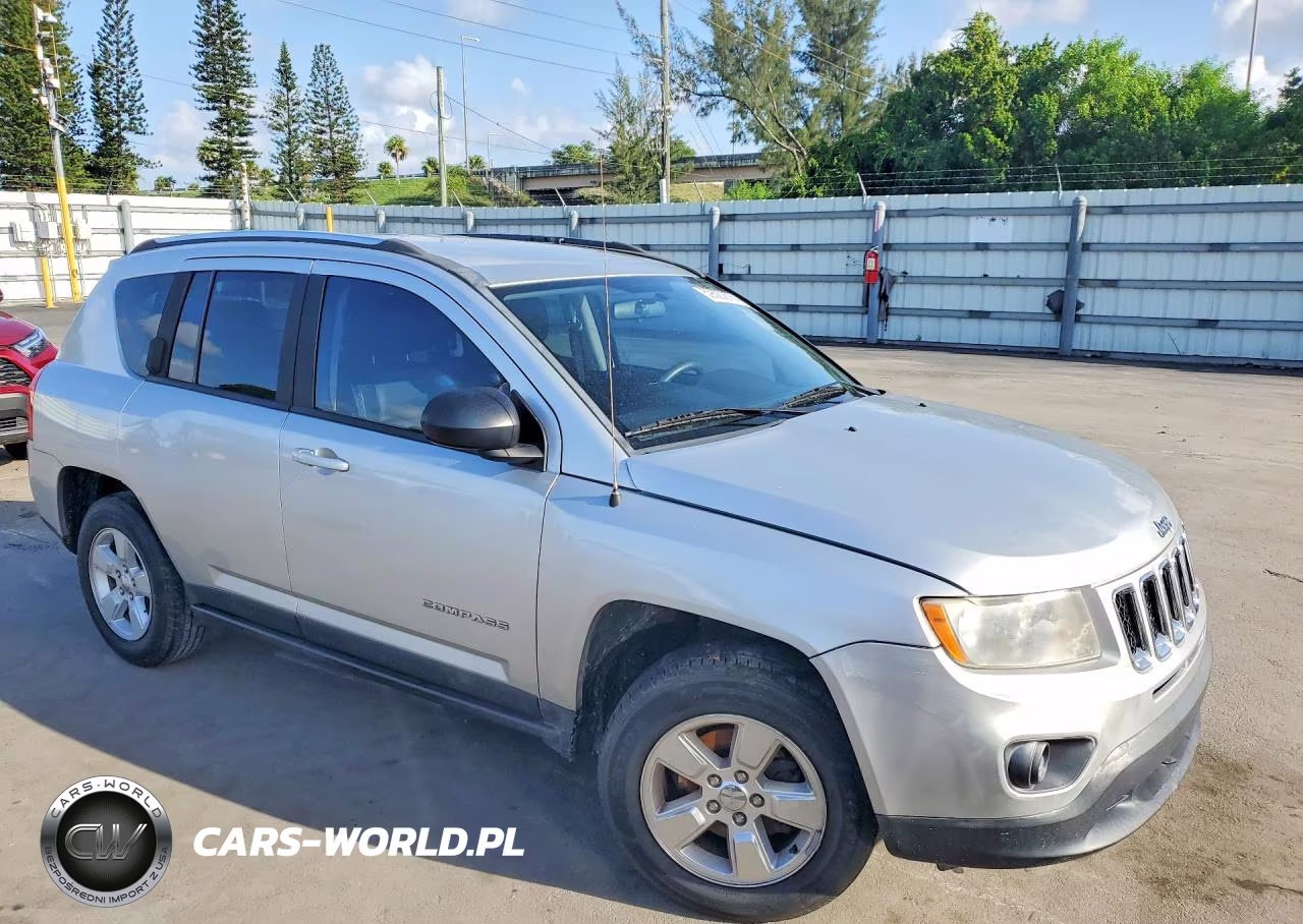 2013 Jeep Compass Sport VIN:1C4NJCBA9DD130447 - 4