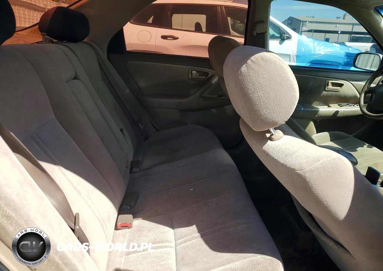 1999 Toyota Camry Le VIN:JT2BG28K3X0342079 - 10