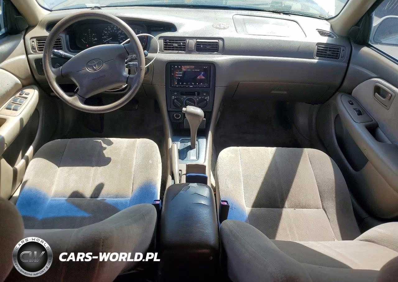 1999 Toyota Camry Le VIN:JT2BG28K3X0342079 - 8