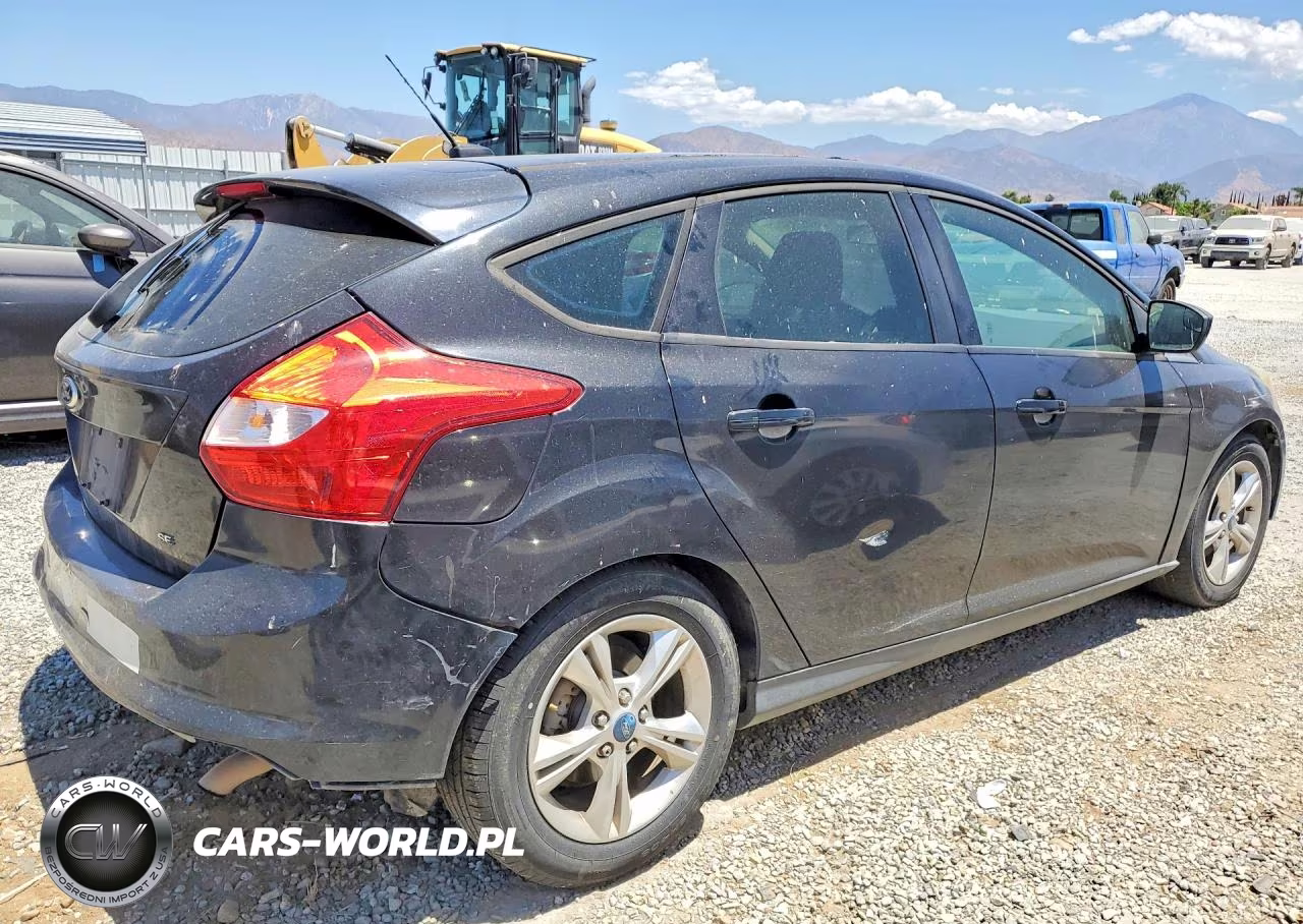 2012 Ford Focus Se VIN:1FAHP3K25CL343233 - 3