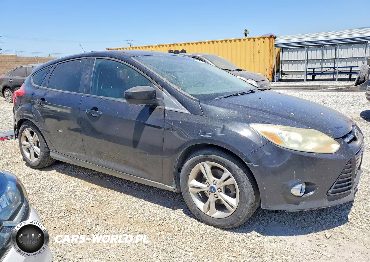2012 Ford Focus Se VIN:1FAHP3K25CL343233 - 4