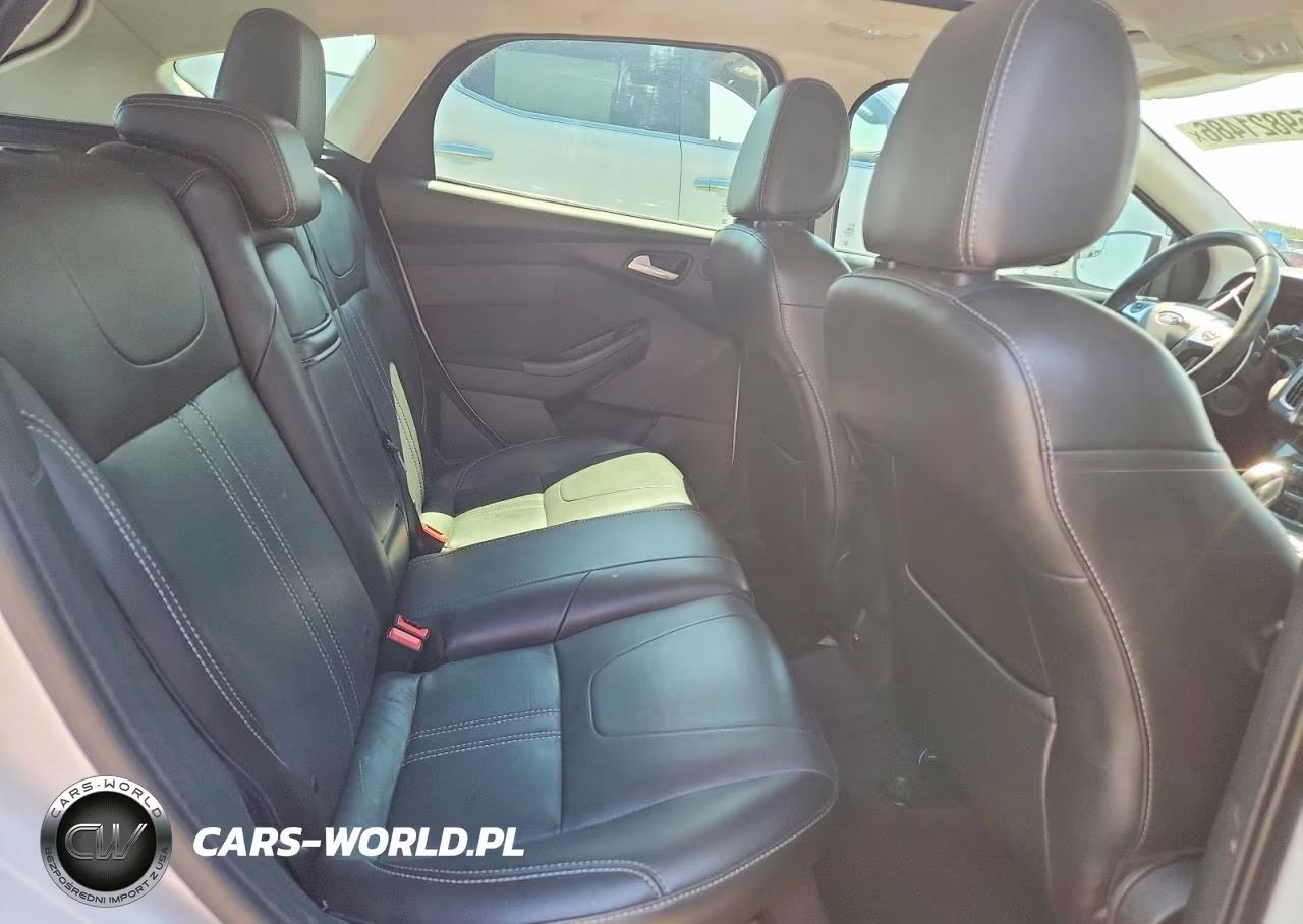2013 Ford Focus Titanium VIN:1FADP3N27DL108697 - 10
