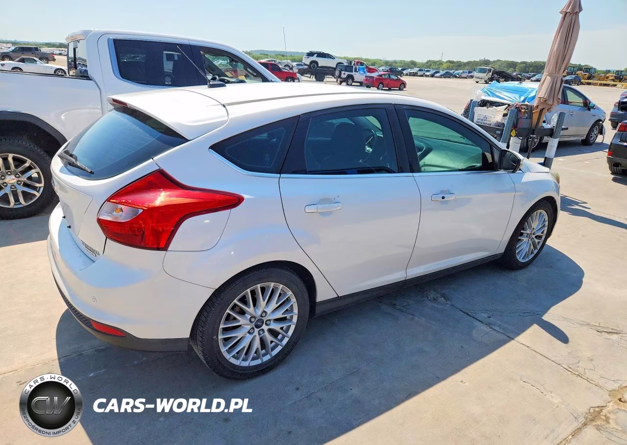 2013 Ford Focus Titanium VIN:1FADP3N27DL108697 - 3