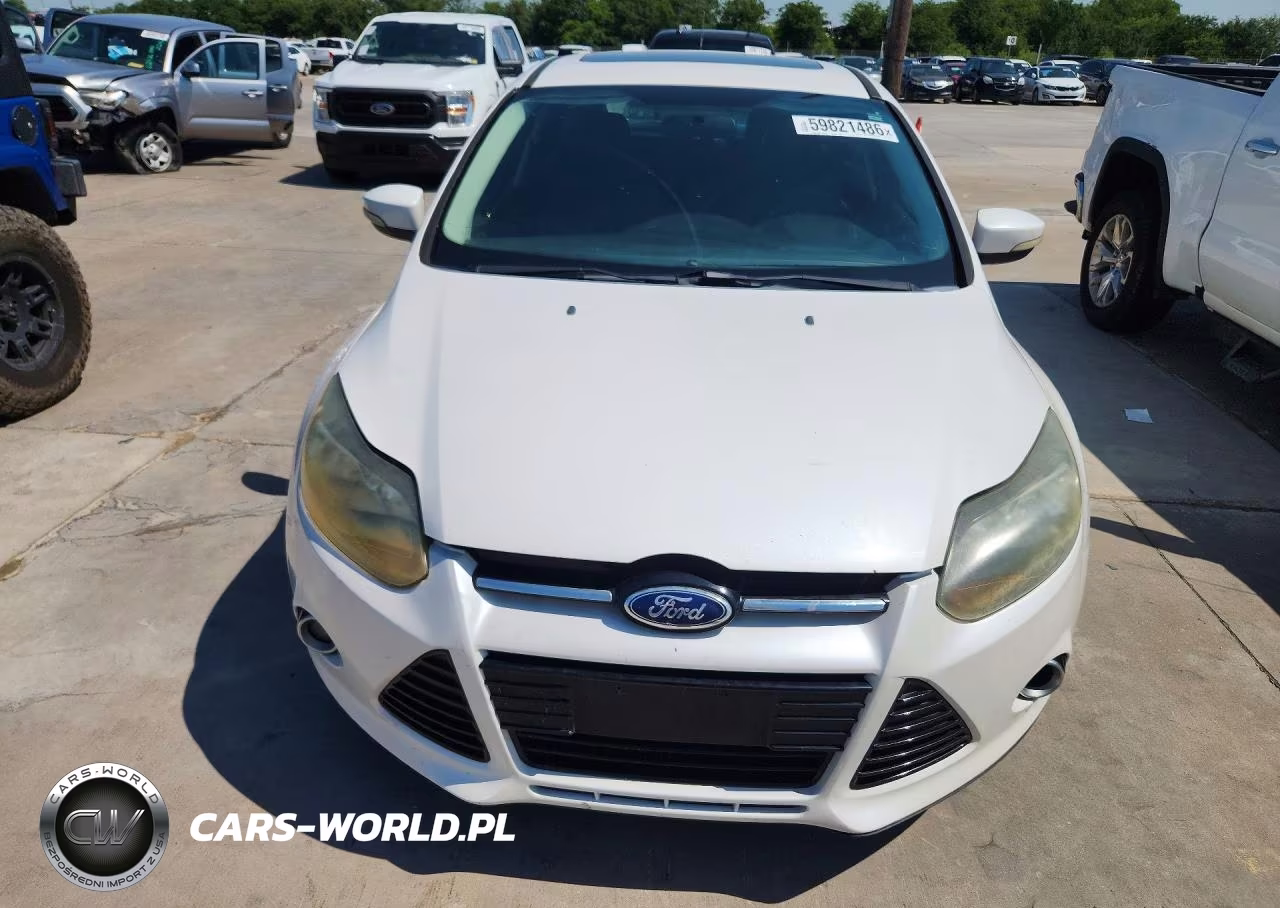 2013 Ford Focus Titanium VIN:1FADP3N27DL108697 - 5