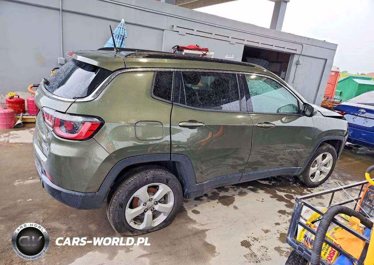 2017 Jeep Compass Latitude VIN:3C4NJDBB2HT646941 - 3