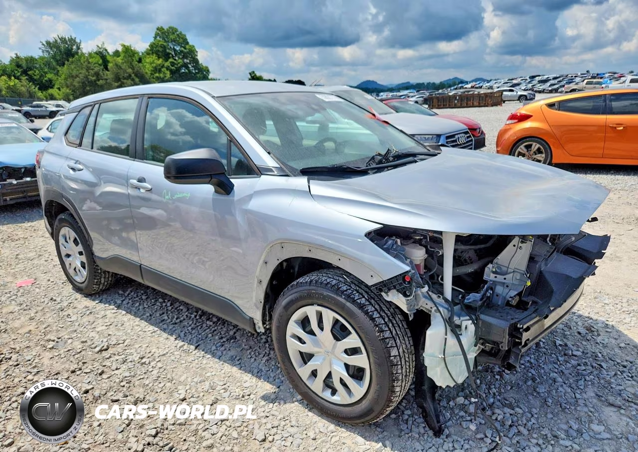 2022 Toyota Corolla Cross L VIN:7MUAAABG1NV037327 - 4