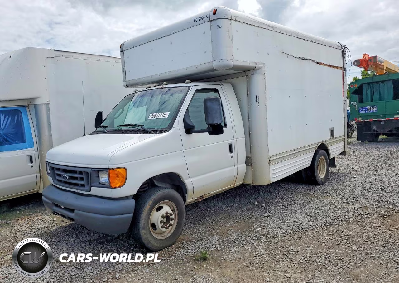 2007 Ford Econoline E450 Super Duty Cutaway Van