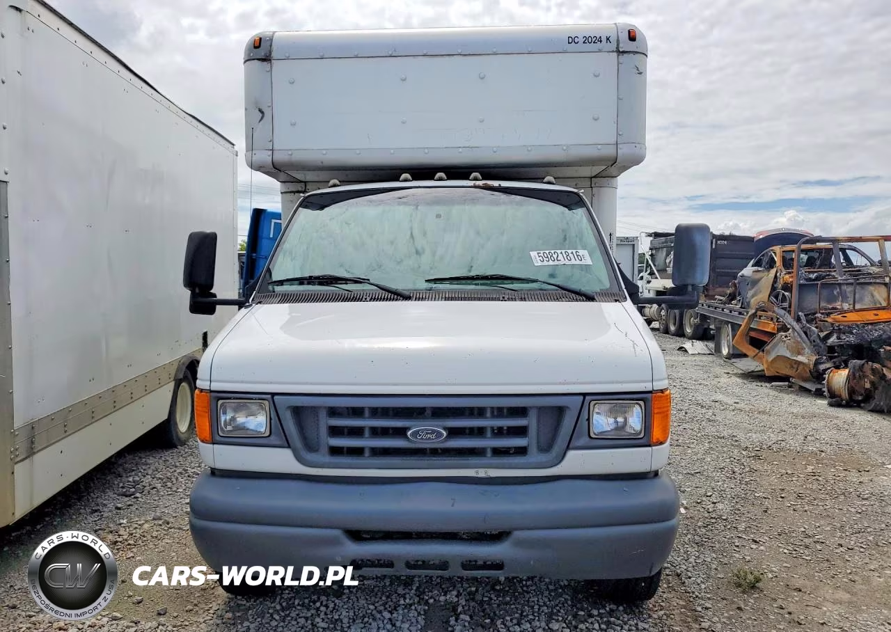 2007 Ford Econoline E450 Super Duty Cutaway Van VIN:1FDXE45SX7DB17004 - 5